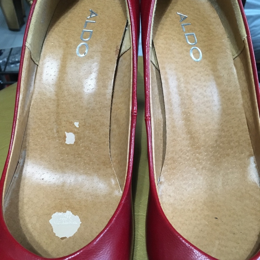 ALDO Candy Apple Red Heels - Picture 8 of 8